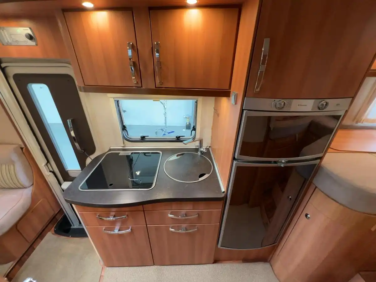 HYMER-ERIBA T 674 CL Exclusive-Line - Ansicht 11